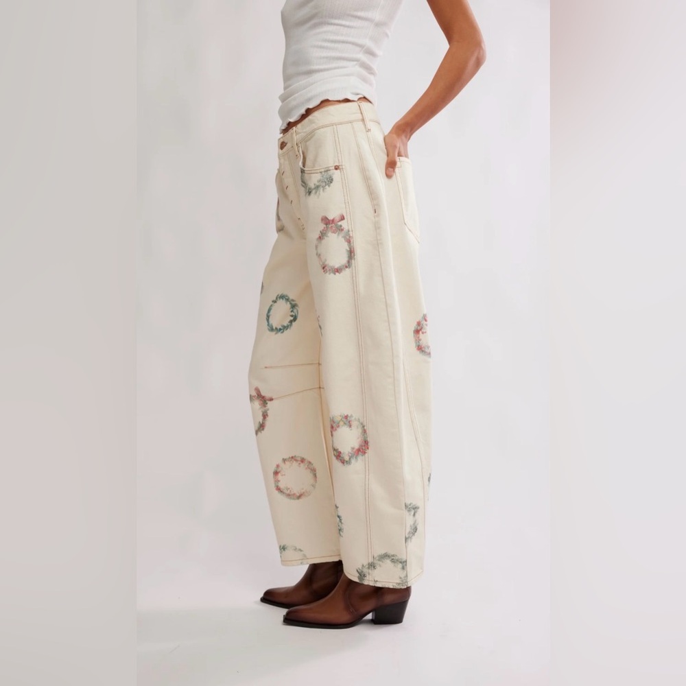 Free People We The Free Good Luck Printed Barrel
Jeans, Sz 26 NWT - Picture 3 of 8